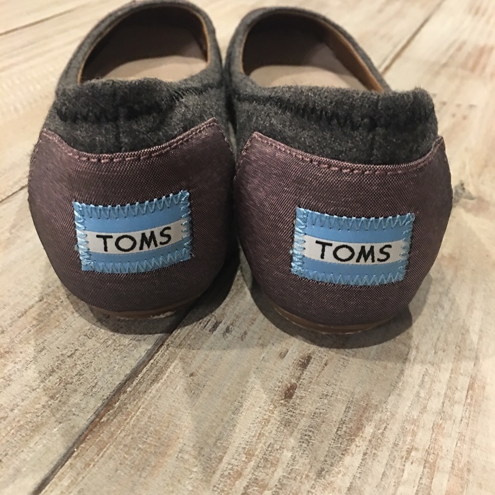 TOMS sz 6